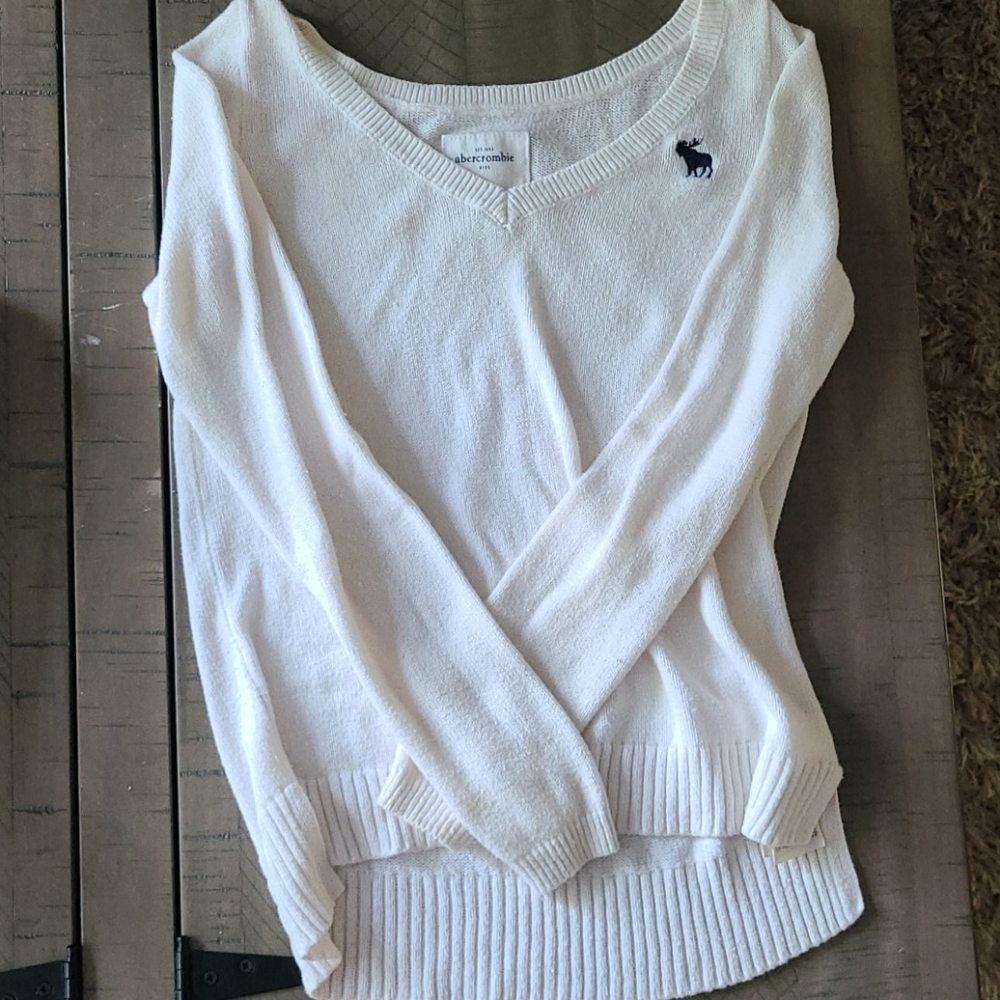 Girls Abercrombie kids sweater size medium